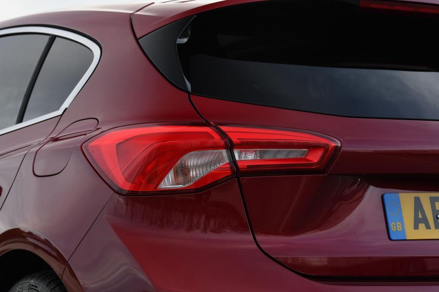 Детали экстерьера Ford Focus Vignale 2018 года  (UK) (фото 4 из 14)